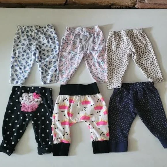 Bundle of girls clothes 3mo - description of each item below - Picture 3 of 8